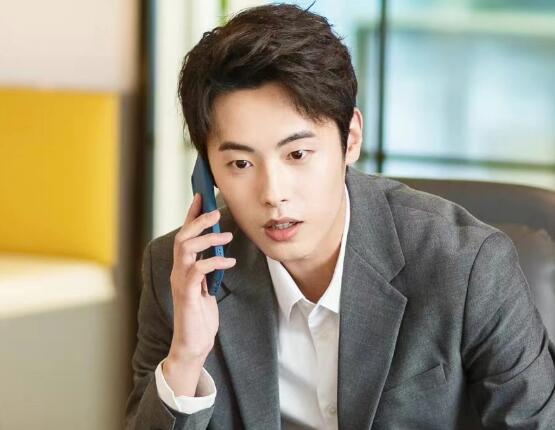 董子凡個(gè)人簡(jiǎn)介 董子凡代表作品有什么