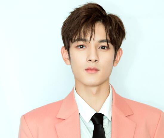 王潤澤個人簡介 王潤澤代表作是什么