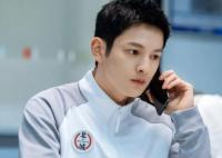 在暴雪時(shí)分李清嚴(yán)是好的還是壞的