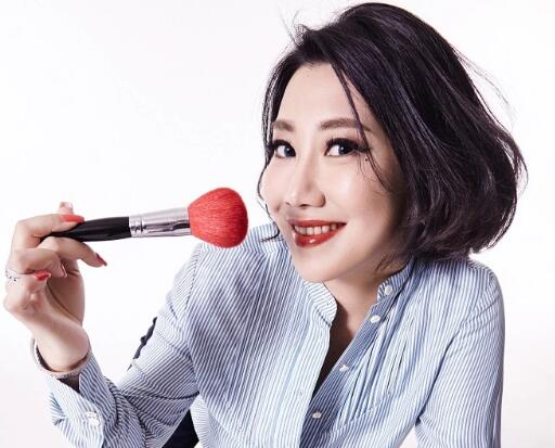 范湉湉是功夫里的包租婆嗎