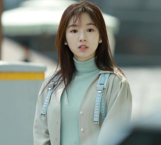 脫軌莉莉扮演者是誰