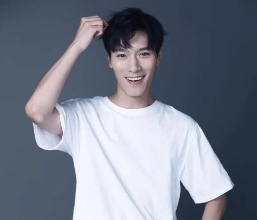 閔健身高多少 閔健的個(gè)人資料