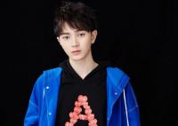 漂洋過海再愛你阿輝是干什么的