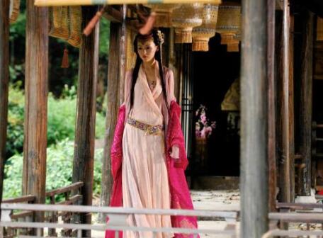 紫萱為什么親重樓 重樓愛上紫萱了嗎