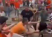 英格蘭球迷與荷蘭球迷互毆 背后真相實(shí)在讓人驚愕