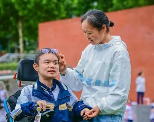 媽媽帶罕見(jiàn)病兒子打破活不過(guò)18歲預(yù)言 事件始末最新消息