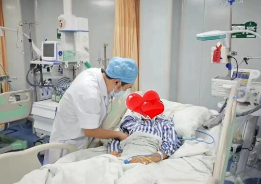 男孩溺水救起3小時后肺“白”了 事件始末最新消息