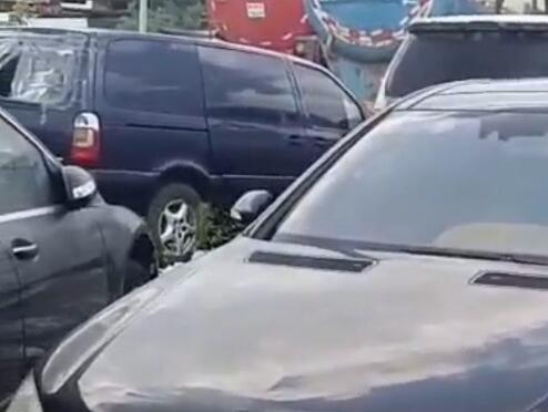 男子11萬(wàn)多法拍奔馳竟是報(bào)廢車(chē) 內(nèi)幕實(shí)在讓人驚個(gè)呆