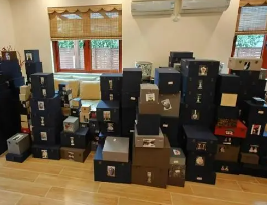 八旬阿姨900萬買千件藏品僅值40萬 究竟是怎么回事？