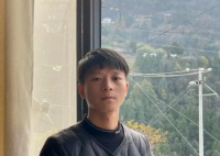 那個(gè)“頭破血流的年輕人”走了 究竟是怎么回事？