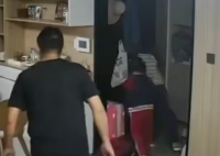 地震瞬間一家四口帶行李秒出門 地震2024最新消息