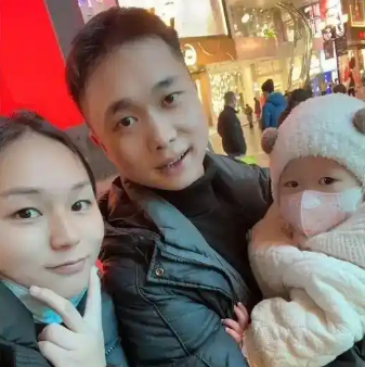 妻女患癌 95后丈夫直播跳舞賺治療費(fèi) 真相簡(jiǎn)直太意外了