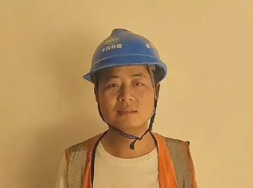 男孩騎行身亡案司機(jī):沒(méi)想過(guò)起訴高德 為什么引爭(zhēng)議？