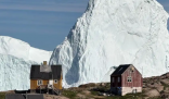 格陵蘭居民懵了:一覺醒來冰山在門口 原因竟是這樣太無奈了