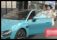 女車主稱遭貨車逼停 被罵開個破小米 內(nèi)幕實在讓人驚個呆