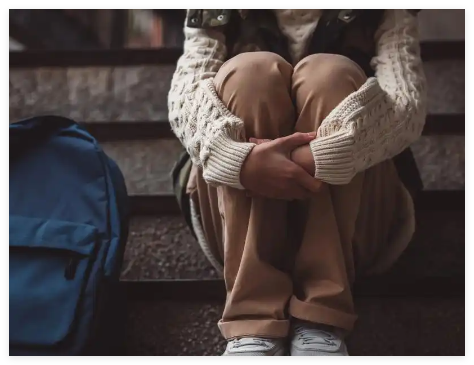 大學(xué)生為200元返現(xiàn)背上16萬(wàn)元債務(wù) 內(nèi)幕實(shí)在讓人驚個(gè)呆