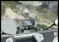 奔馳女司機逆行逼停摩托 一旁是懸崖 事件始末2025最新消息