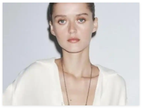 Zara廣告因模特太瘦被禁 原因竟是這樣太霸氣了