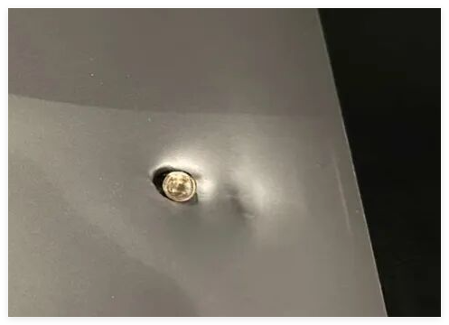 中國商人巴西遭搶劫 電腦擋下一槍 實在太可怕了