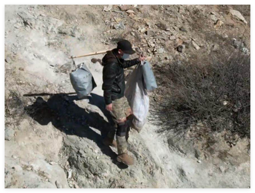 男子10年進(jìn)山371次撿了2萬多斤垃圾 原因竟是這樣太霸氣了