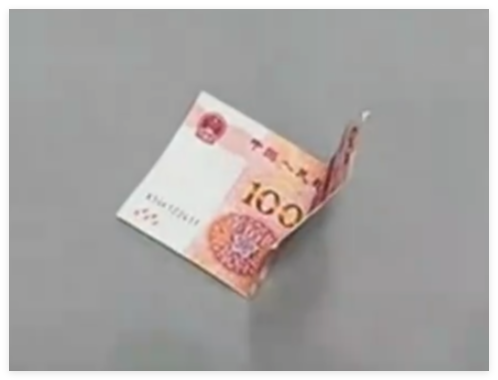 工人掉百元現(xiàn)金 老板跑遍工地找人 始料未及真相簡直太意外了